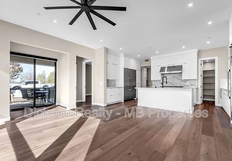 31 Campolina St — Photo 8