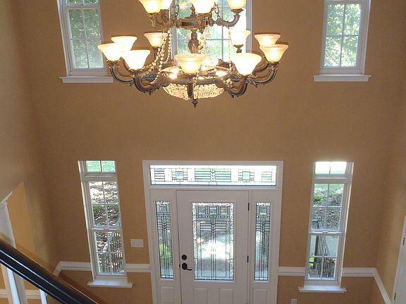 2nd image of 174 Fernbrook Dr