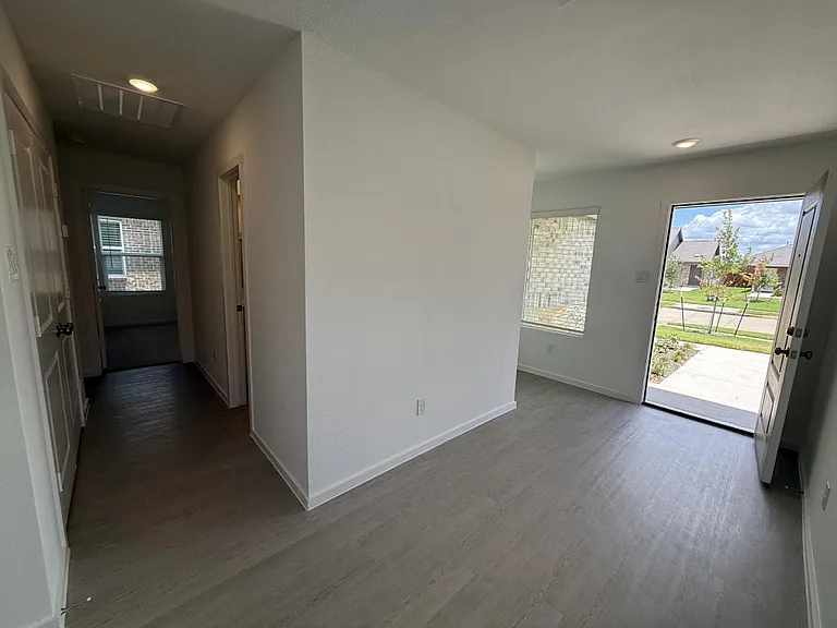 2524 Guineas Ln — Photo 31