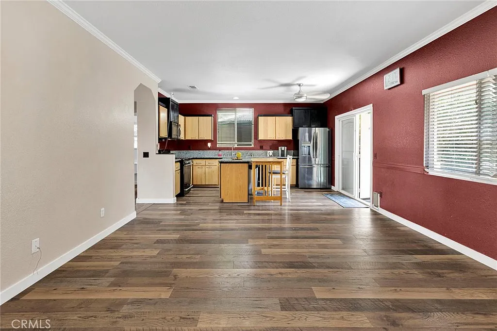 4 bed, 2.5 bath, 2247 sqft, $2,900 — Photo 4