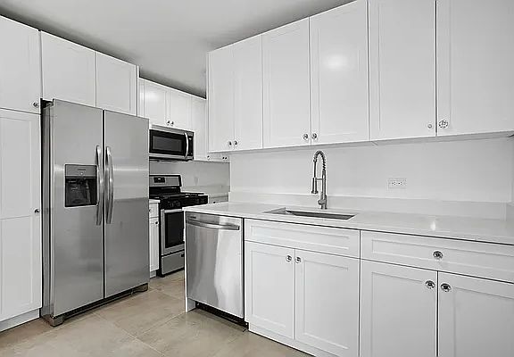 3rd image of 360 E 72nd St APT B708