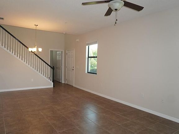 2nd image of 2324 Seven Oaks Dr
