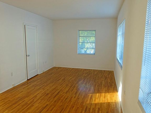 2nd image of 414 Malaga Ave APT 3