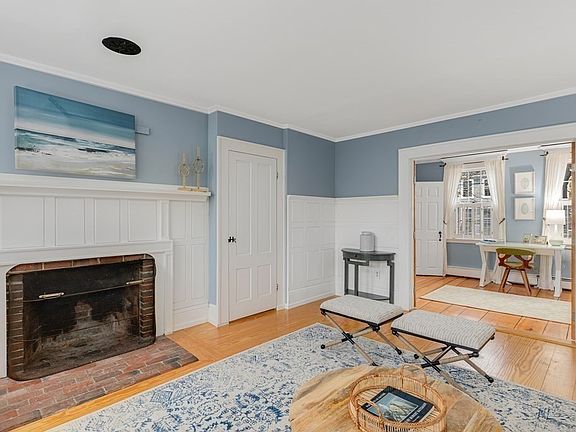 3rd image of 28 Kent St