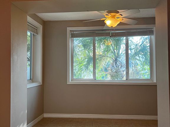 Bonus Room with view of courtyard