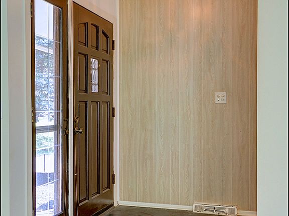 4th image of 31574 Anna Ln
