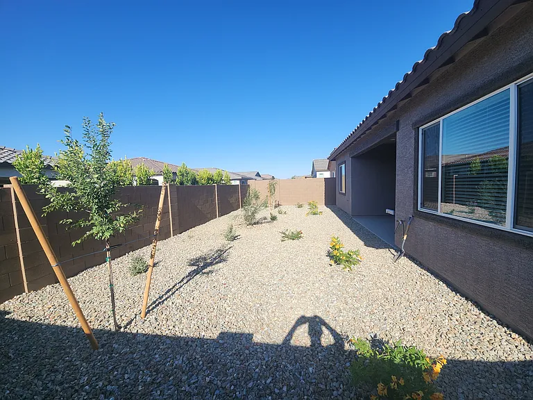 16833 W Smoketree Dr — Photo 30