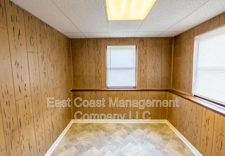 4231 Berger Ave — Photo 4
