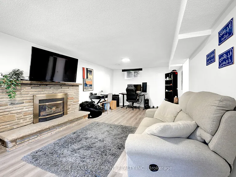 2506 Yarmouth Cres — Photo 28