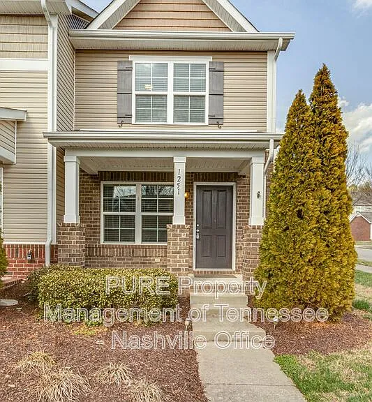 1251 Riverbrook Dr — Photo 1