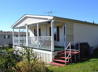 152 Carbridge Rd W, Stewartstown, PA 17363