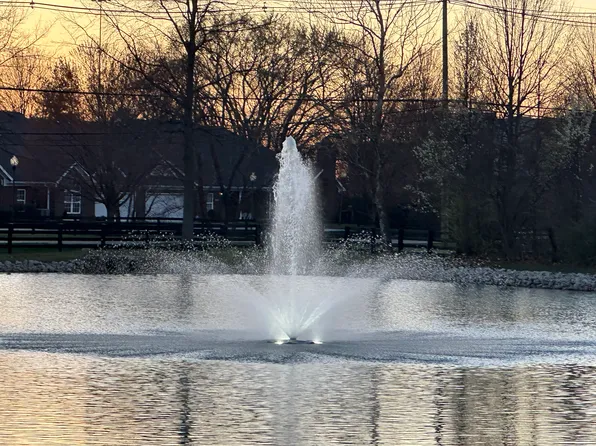 4204 Brownsboro Glen Rd, Louisville, KY 40241