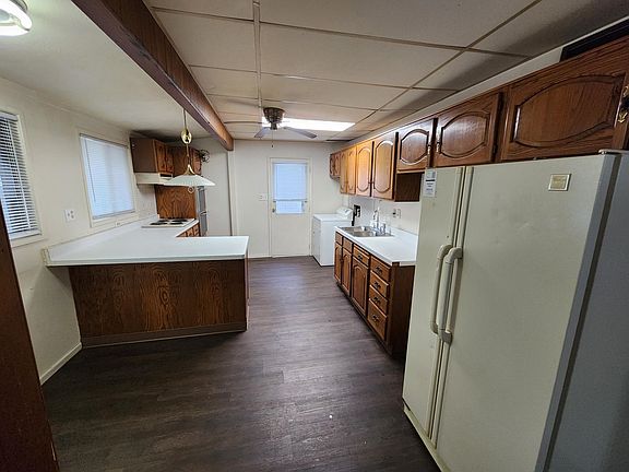 3rd image of 3223 Hanover Dr