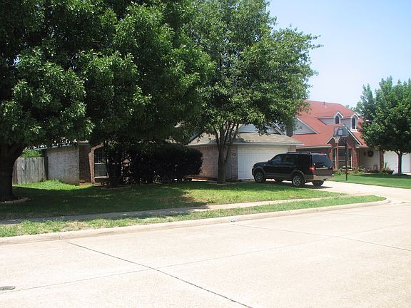 2nd image of 4613 Greenwich Dr