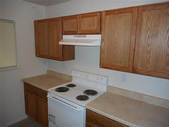 2nd image of 10228 Ironwood Ln