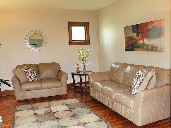 Gumwood Trin Throughout