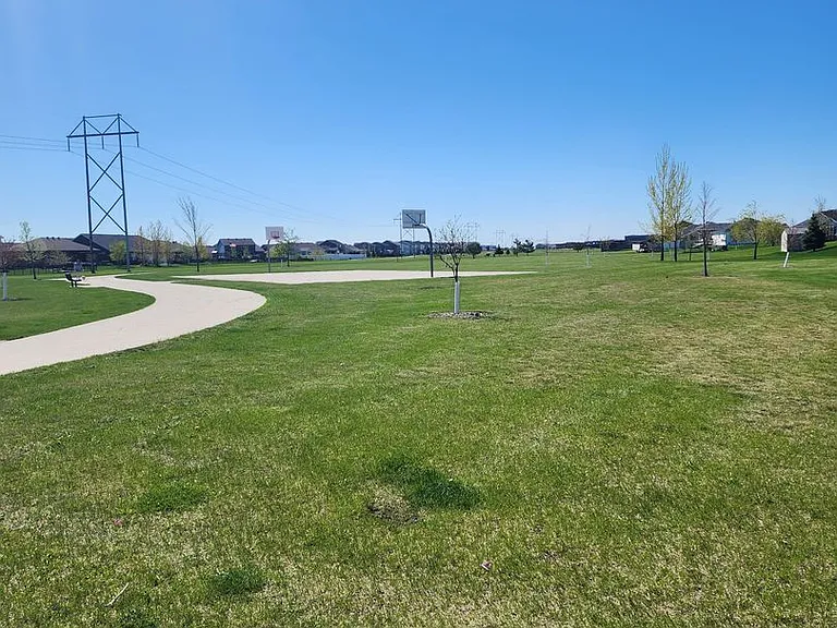 1360 Goldenwood Dr NW — Photo 59