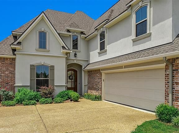 3rd image of 656 Dumaine Dr