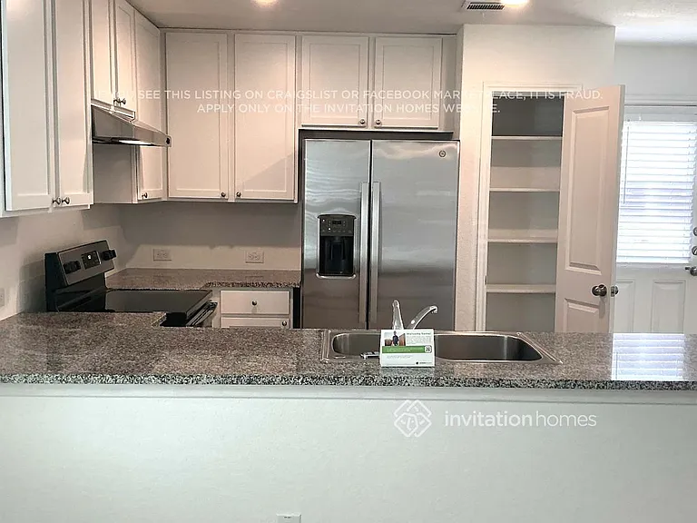 165 Parish Ln — Photo 3