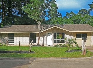 909 S 3rd St, Conroe, TX 77301