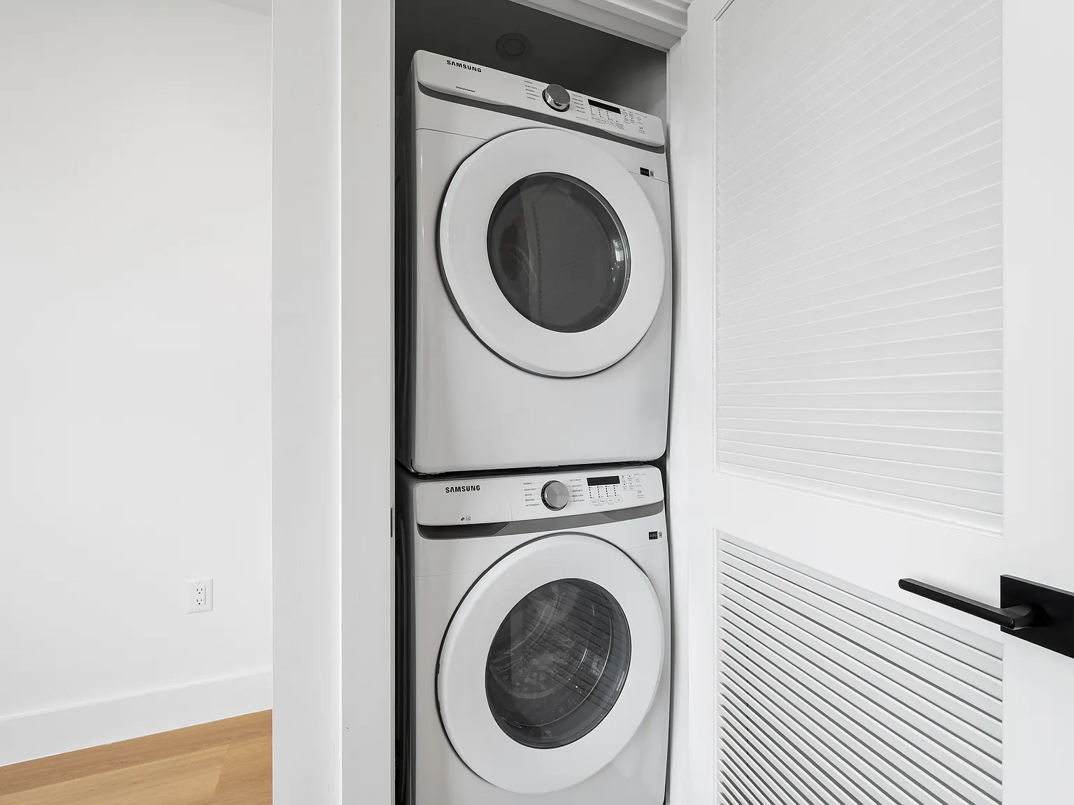 1 bed, 575 sqft, $2,450 — Photo 3