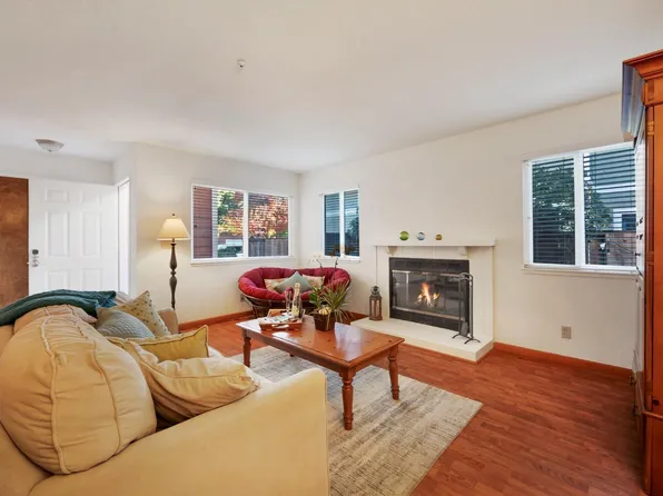 5 Meadowbrook Court, Cotati, CA 94931