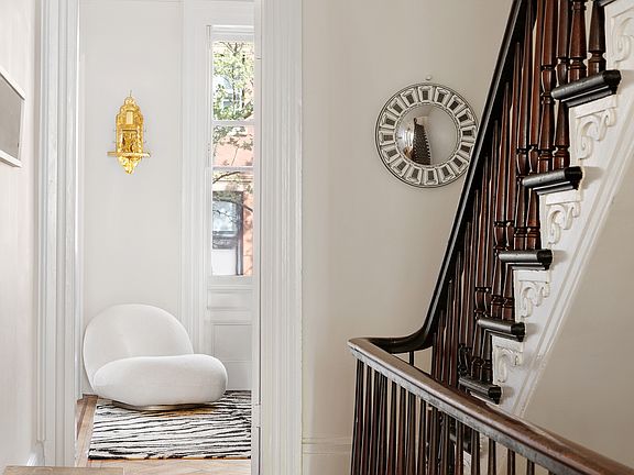 4th image of 266 Henry St #B