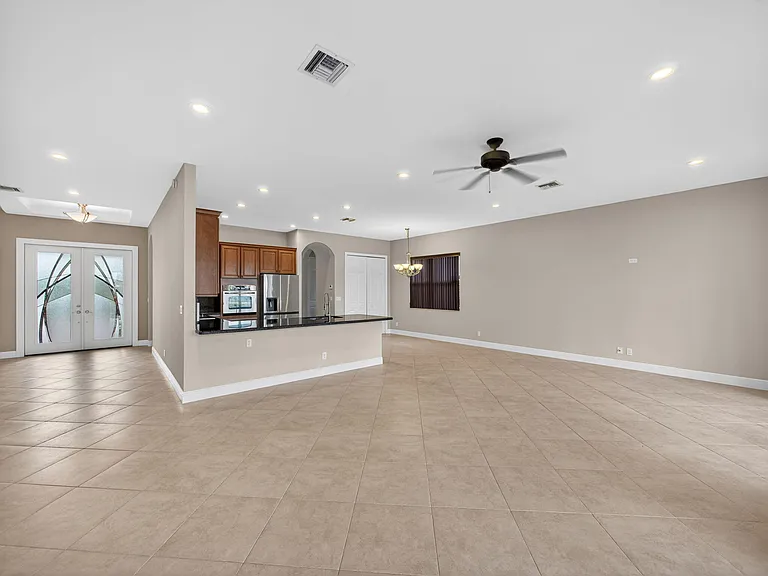 12054 Aviles Circle Palm — Photo 8