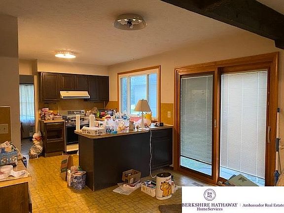 4th image of 6416 S 145th St