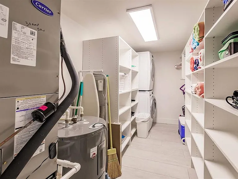 1125 W Peppertree Dr #102 — Photo 32