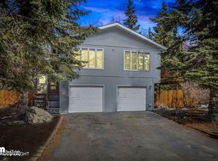 19713 Shumagin Cir, Eagle River, AK 99577