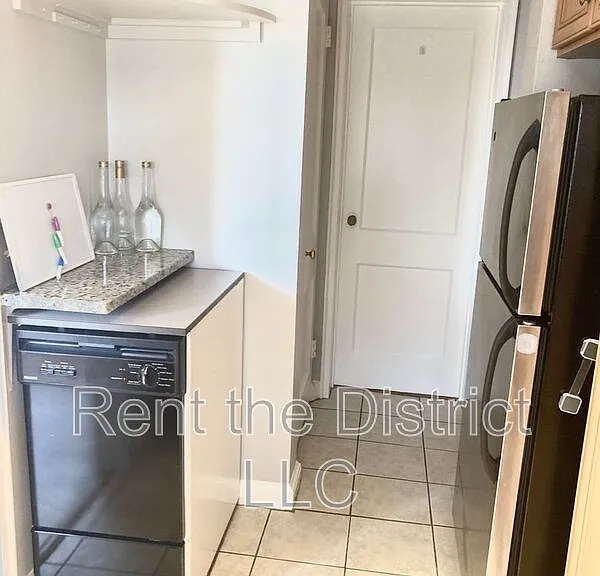 4819 8th St NE — Photo 8