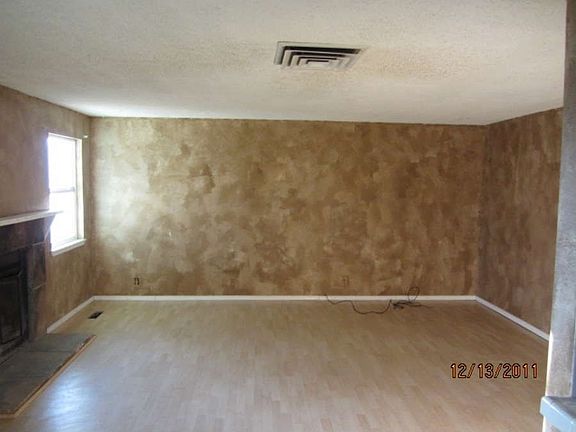 "Beautiful wood floors!"