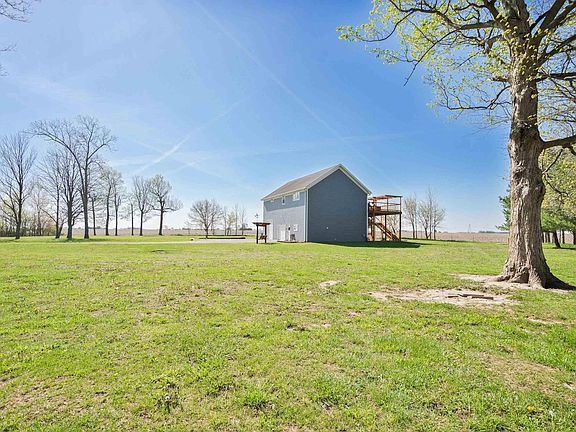 4th image of 13032 S County Road 300 E