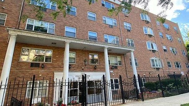 1st image of 5920 N Kenmore Ave APT 503