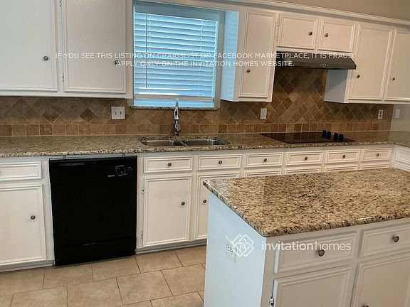 5th image of 1706 Surrey Ct