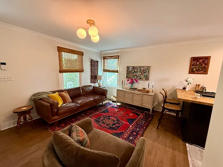 370 Clover St — Photo 3