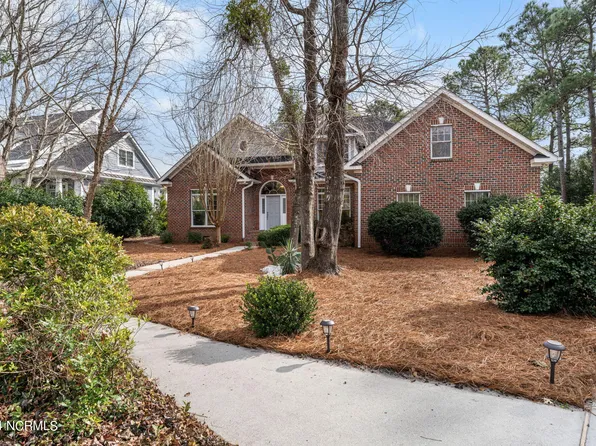 3227 St Andrews Circle SE, Southport, NC 28461