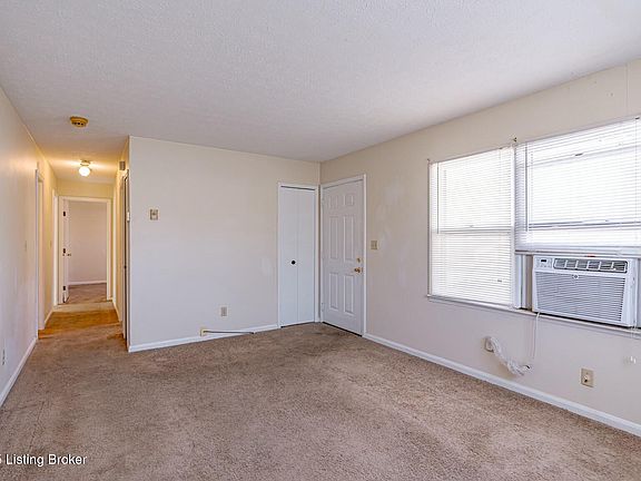 5th image of 991 Guist Creek Dr