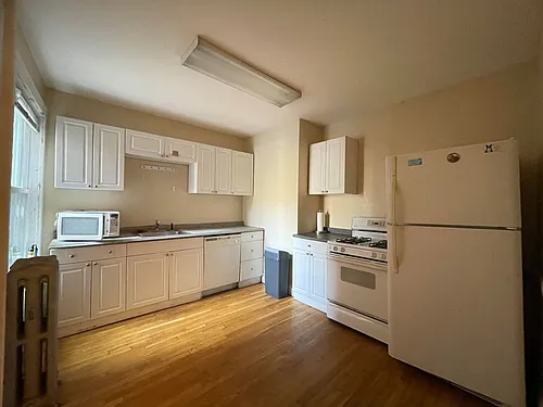 192 Kelton St #3 Photo 1