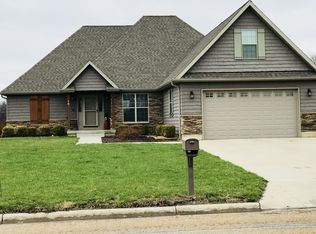 769 E Yerby St, Marshall, MO 65340