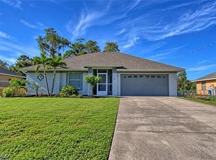 424 La Perouse St, Lehigh Acres, FL 33936