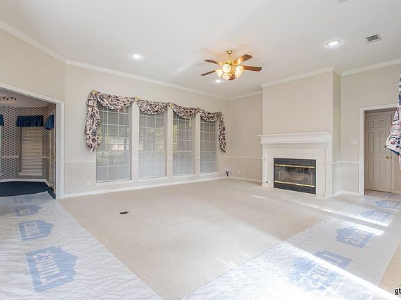 4th image of 18234 Woodhollow Dr