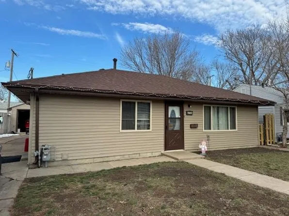 2706 Bateman St, Hastings, NE 68901