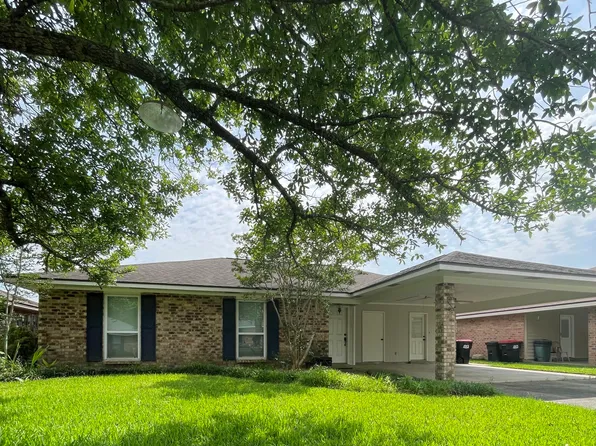 135 Longfellow Dr, Lafayette, LA 70503