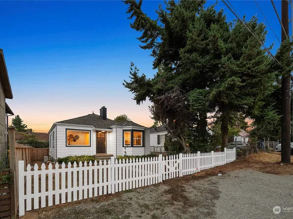 715 N 101st Street, Seattle, WA 98133