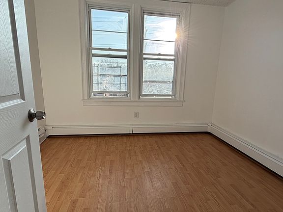 4th image of 243 Liberty Ave APT 3L