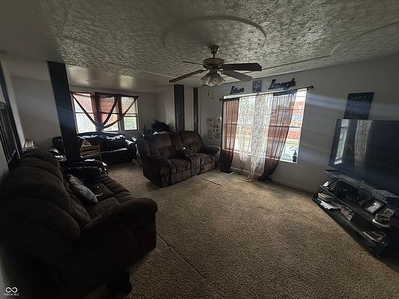 4th image of 1321 S B St