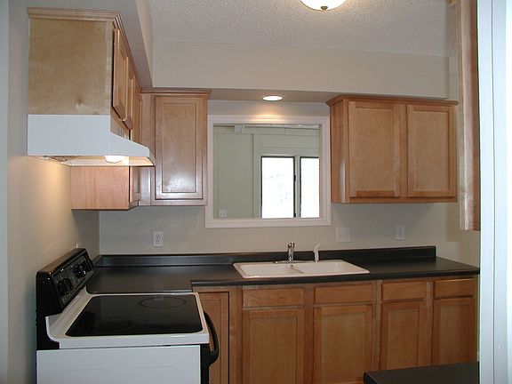 3rd image of 19248 Gillis St NW