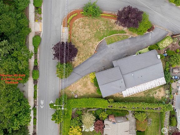2nd image of 304 128th Avenue SE
